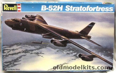 Revell 1/144 Boeing B-52H Stratofortress - with AGM-86B ALCMs, 4584 plastic model kit